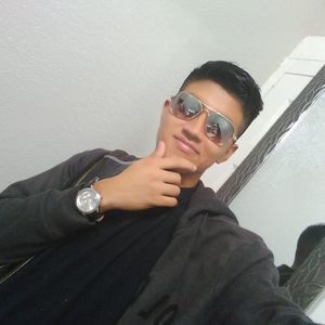 Meet your Posher, Alexis